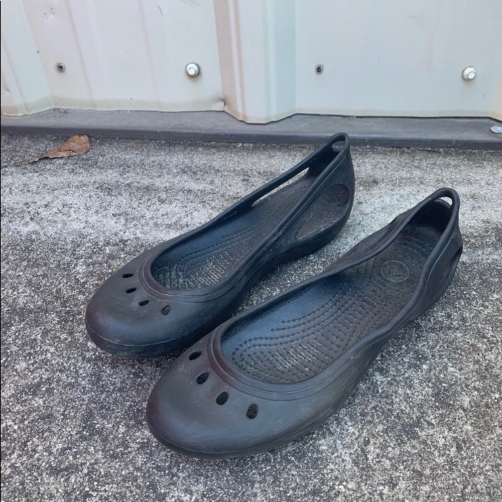 BLACK CROCS SLIP ON, BALLET FLATS, SIZE 10 - Picture 2 of 6